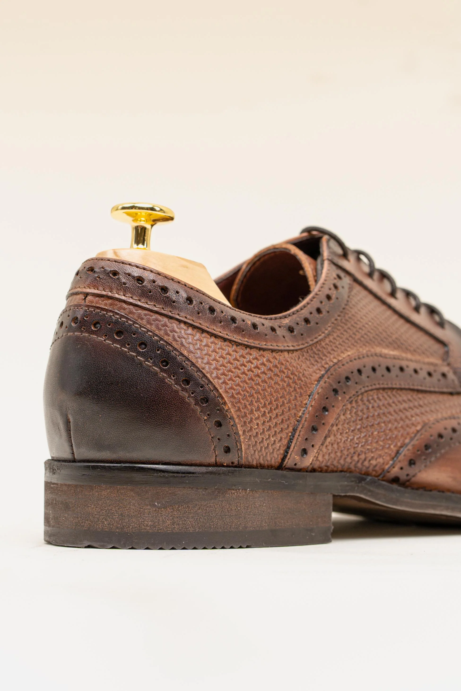 Men's Genuine Leather Wingtip Brogue Shoes - ORLEANS - Brown - Image 3