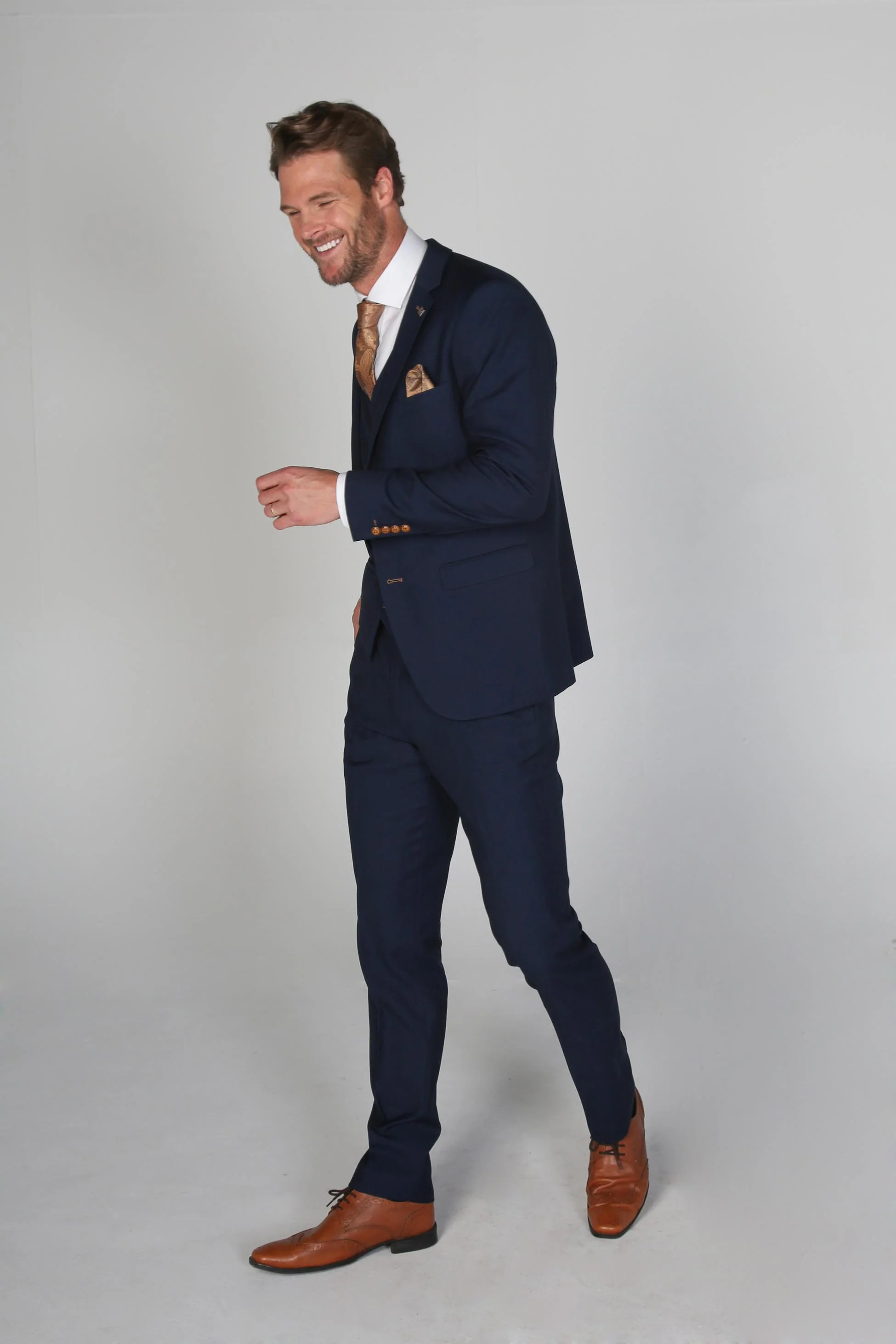 Men's Tailored Fit Formal Suit - MAYFAIR - Navy Blue - Image 4